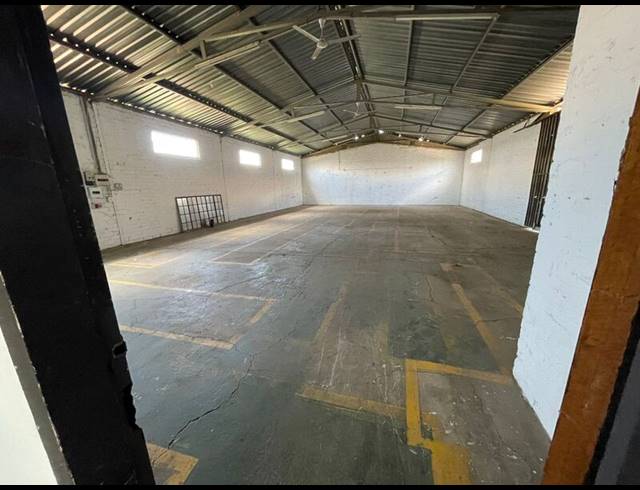 26,880M² BUSINESS FOR SALE IN ZUURFONTEIN